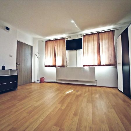 Camere in regim hotelier Brașov Exterior foto