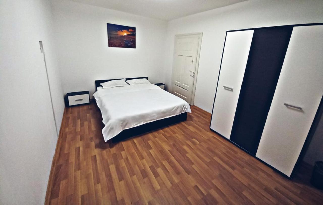 Camere in regim hotelier Brașov Exterior foto